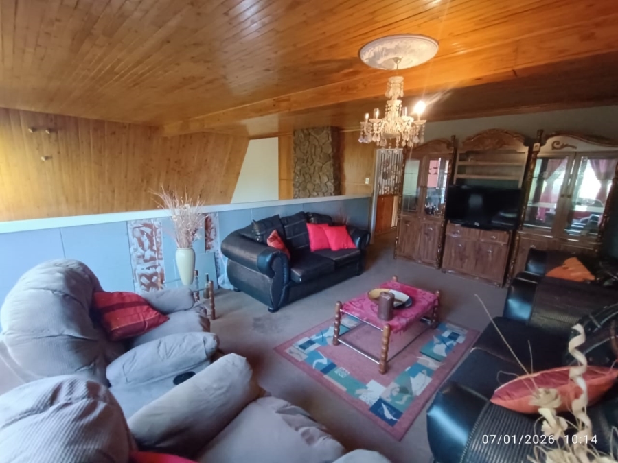 5 Bedroom Property for Sale in Wilkeville North West